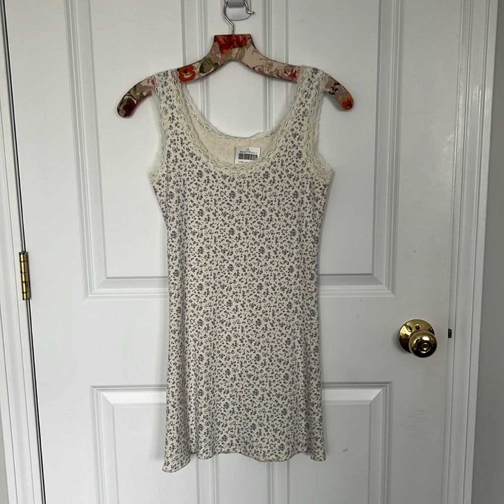 Brandy Melville Ronnie dress